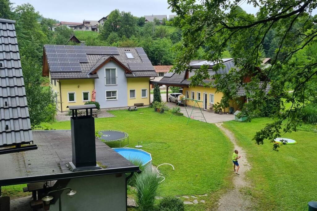 Country Retreat, Near Ljubljana City, Apartma Na Vasi, Blizu Mesta Ljubljana Apartment เมดโวเด ภายนอก รูปภาพ